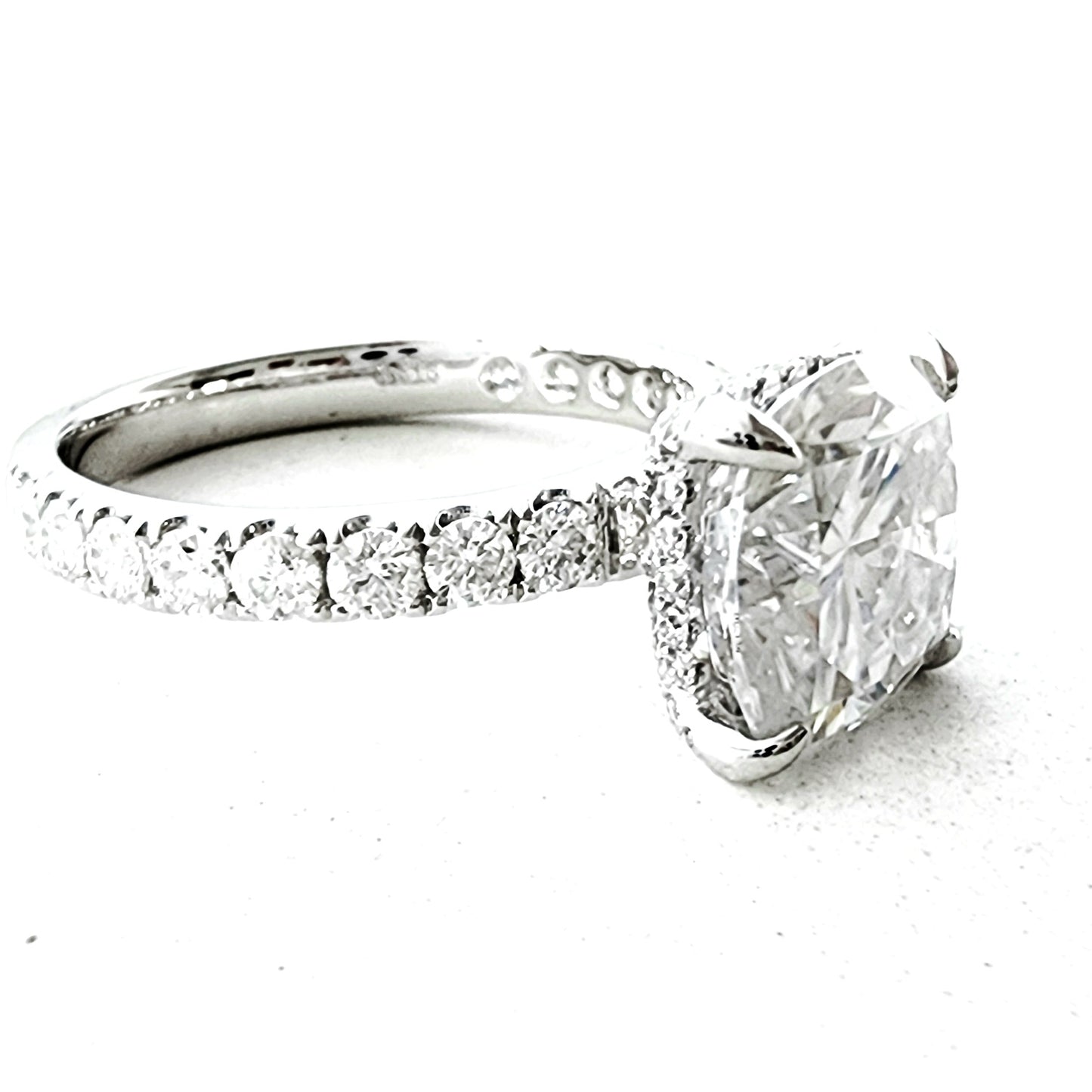 Cushion cut 5.87ct Engagement Ring