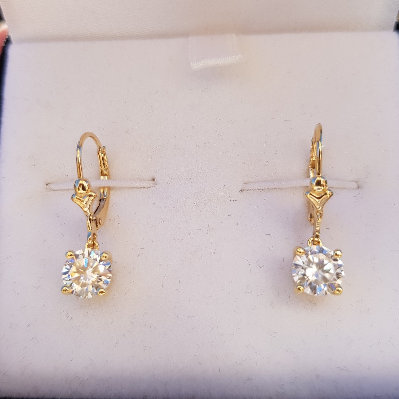 2ct Drop Earrings, Sparkling 1ct Each Ear.