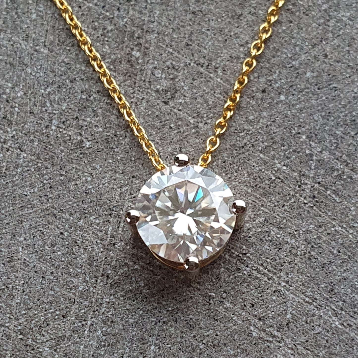 Sparkling 1ct Pendant