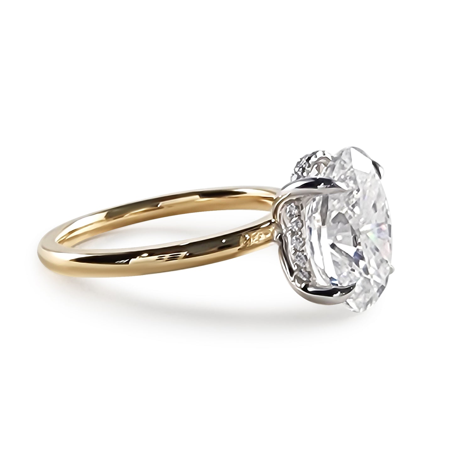 Oval 3.3ct Engagement ring