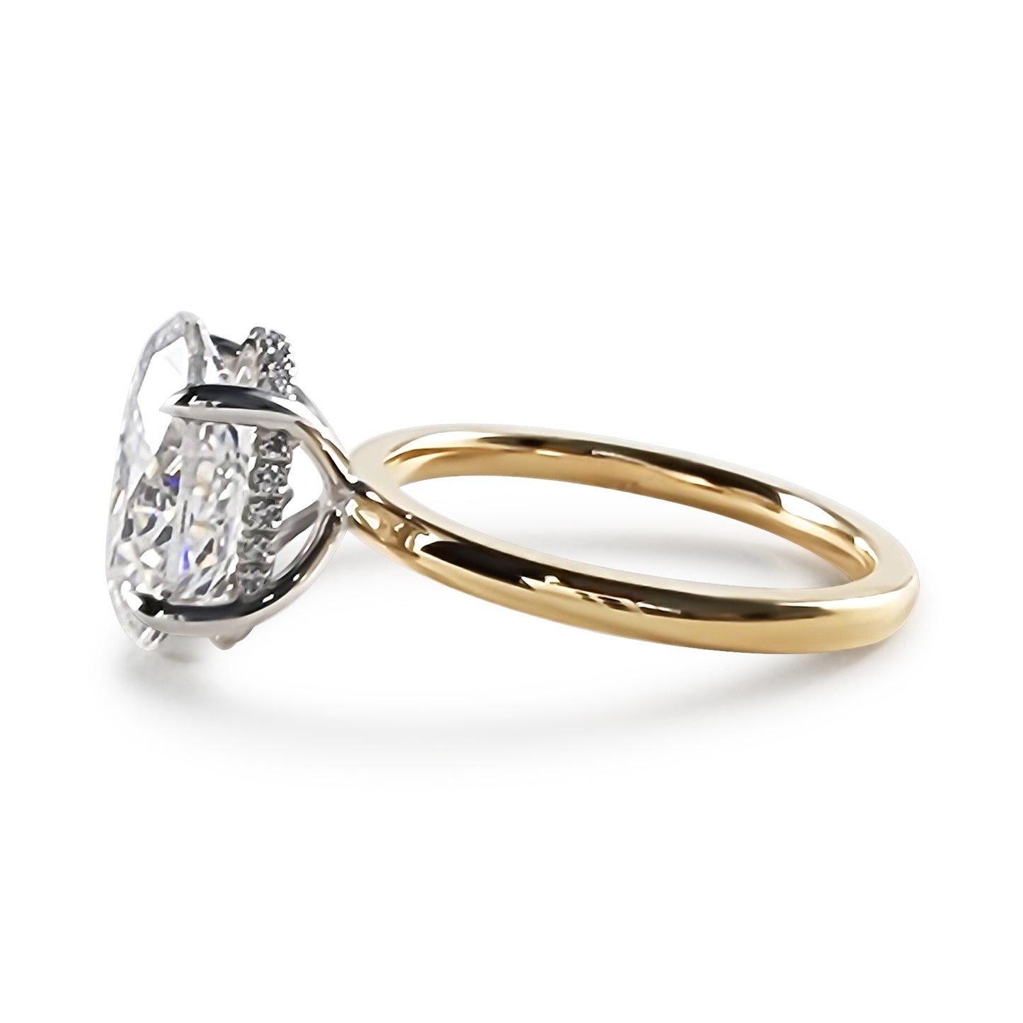 Oval 3.3ct Engagement ring